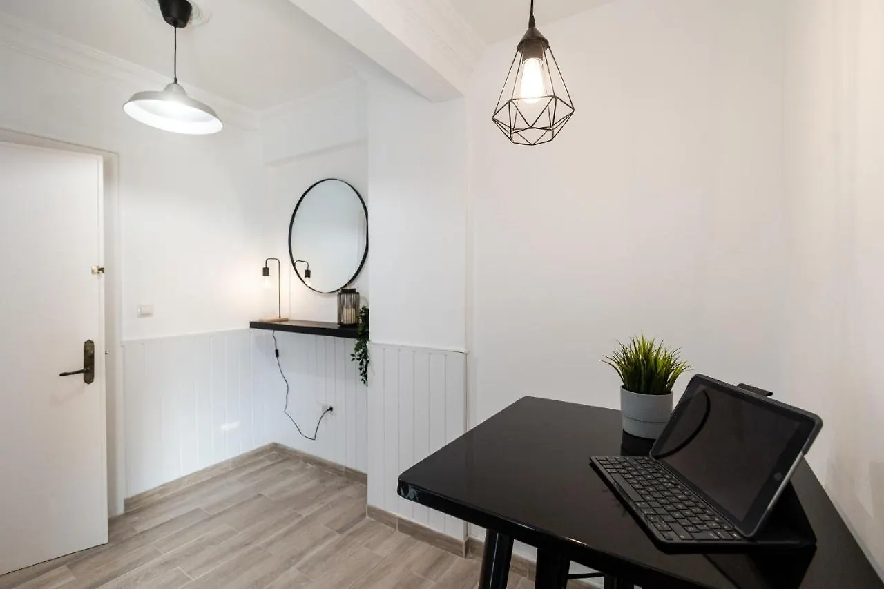 מאלגה Nordik Rooms Urban - Urena 